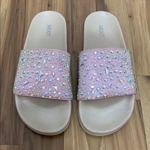 Rhinestone slides
